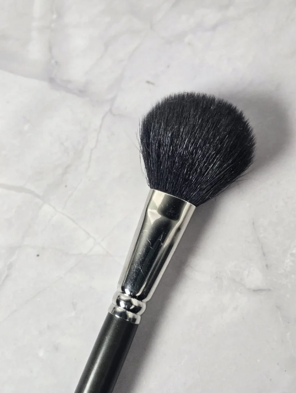 MAC Cosmetics 129 Synthetic Powder / Blush Makeup Brush.